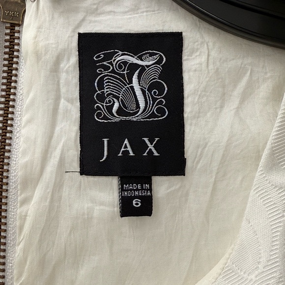 Jax Textured White/Elagant Mini Dress size 6 - Picture 7 of 7